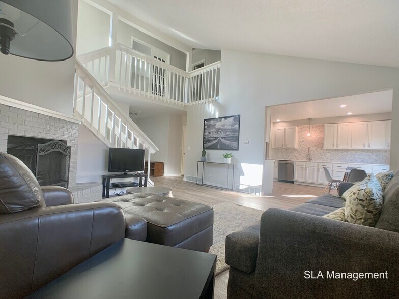 Building Photo - 1320 Vivian St