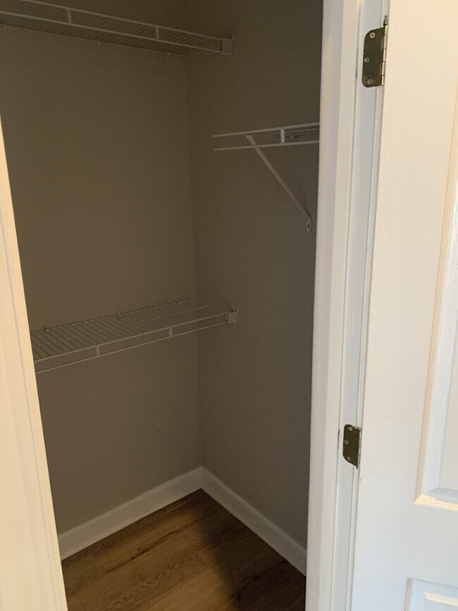 Building Photo - Beautiful Townhome in the Heart of Aiken!