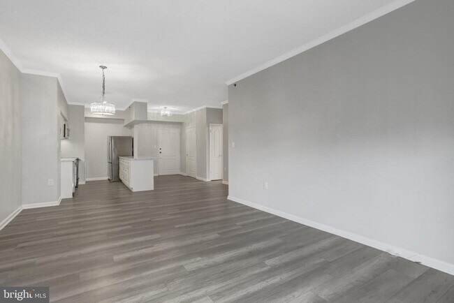 Building Photo - 1211 S Eads St