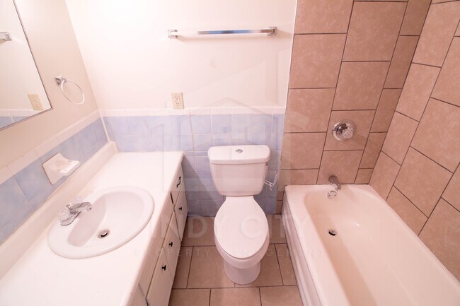 Building Photo - 8432 E 37th Pl