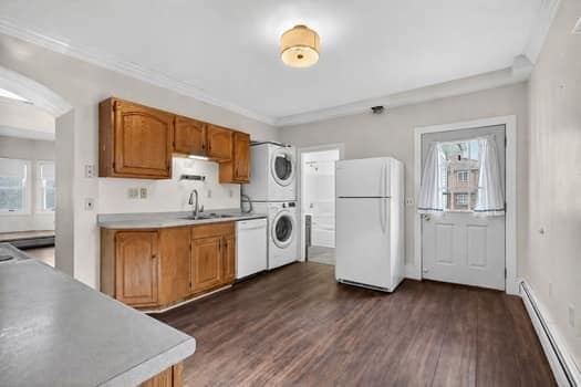 Building Photo - 102 Market St