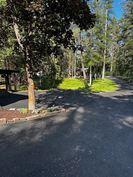 Building Photo - 128 Mallard Loop