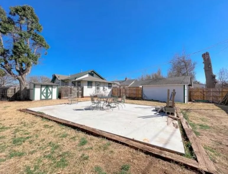 Building Photo - 746 N 5th St