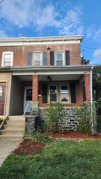 Building Photo - 417 Llanerch Ave