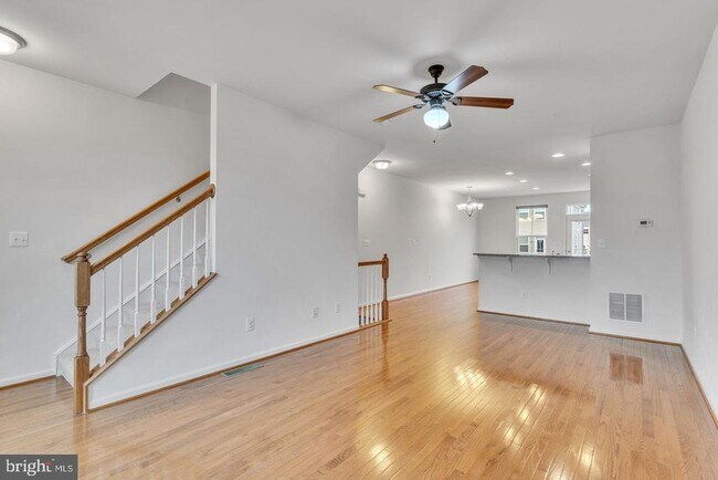 Building Photo - 41751 McMonagle Square