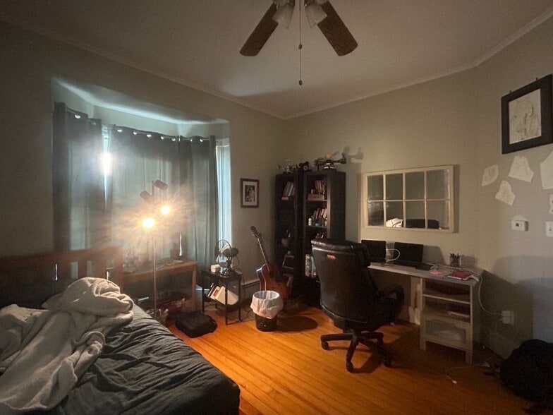 Front bedroom - 59 Winter St