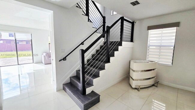 Building Photo - 10032 NW 87th Terrace