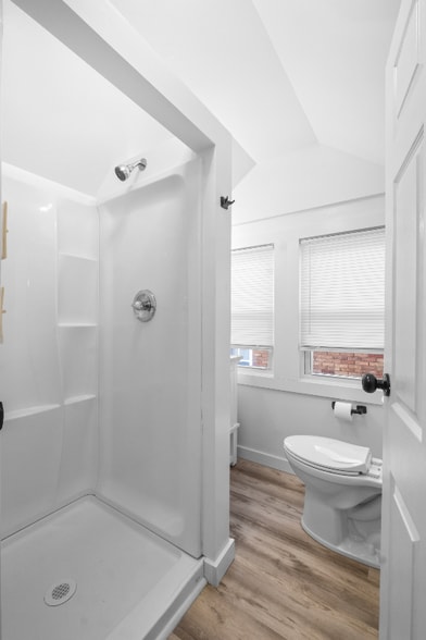 Building Photo - 52 Owendale Ave