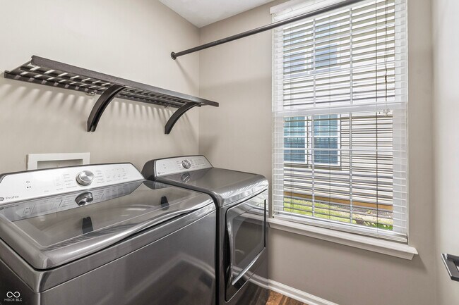 Building Photo - 11243 Catalina Dr