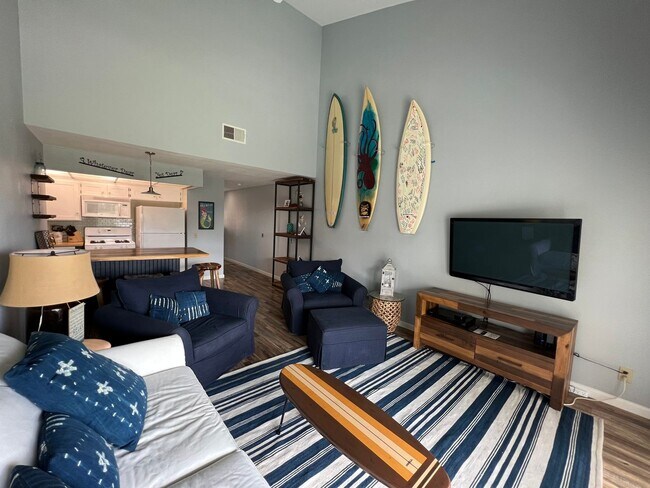 Building Photo - Condo at the Beach - Surfside III HOA