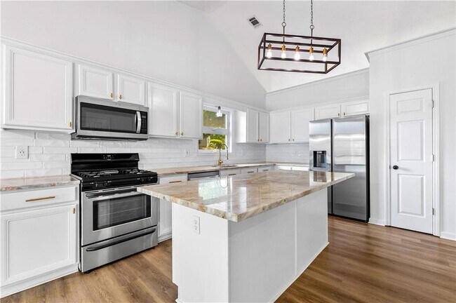 Building Photo - 1525 Keystone Dr