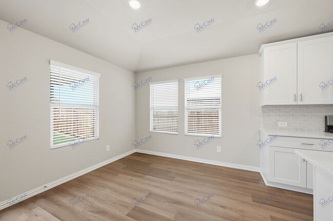 Building Photo - 2221 Dunbar Dr