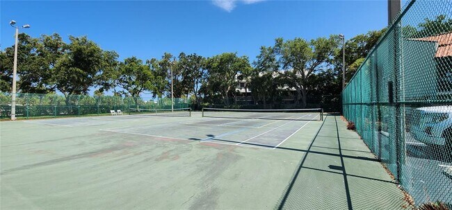 Building Photo - 1515 Pinellas Bayway S