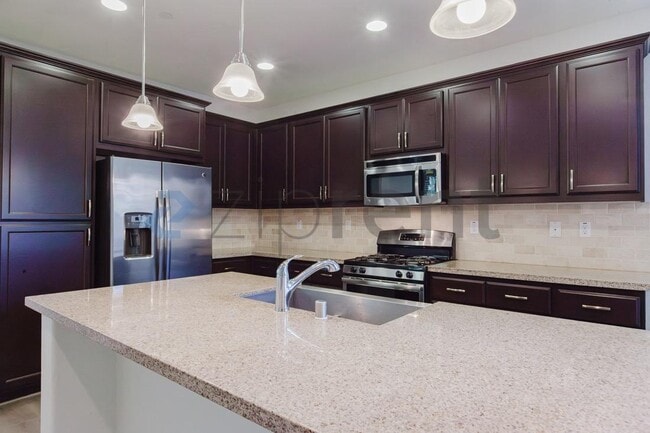 Building Photo - 873 Willow Bridge Dr