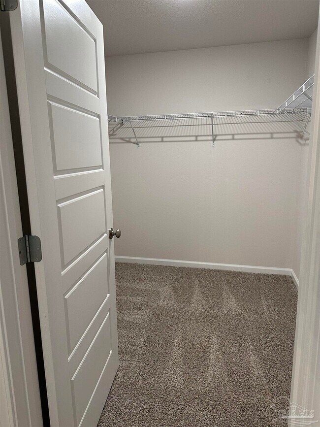 Building Photo - 5948 Laurel Oak Dr