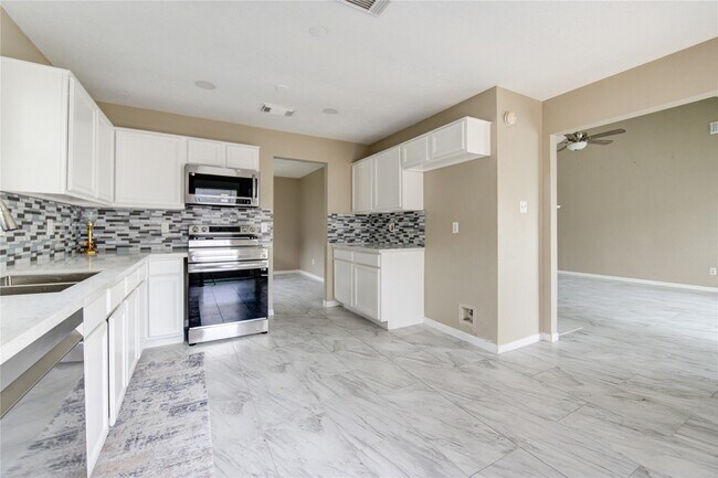 Building Photo - 1411 Township Ct