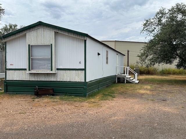 Primary Photo - 2400 E Hwy 90