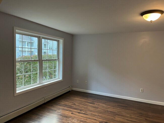 Building Photo - 14 Ledges Ct