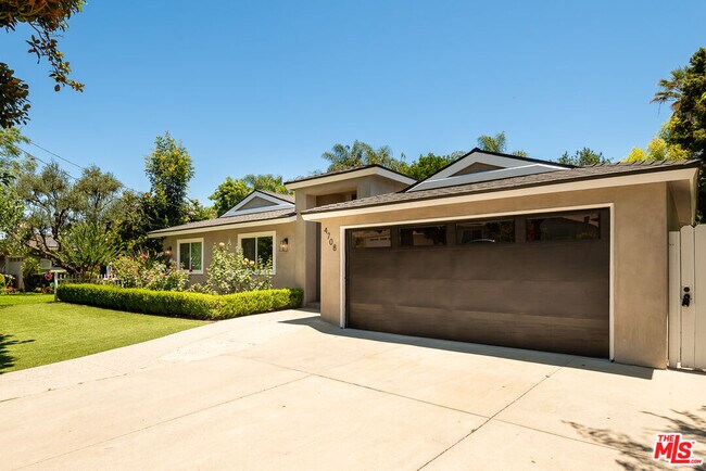 Building Photo - 4708 Aqueduct Ave