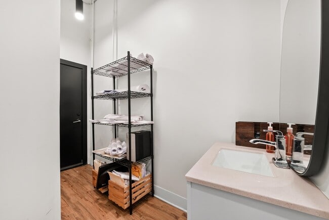 Building Photo - 186 Ocean Ave