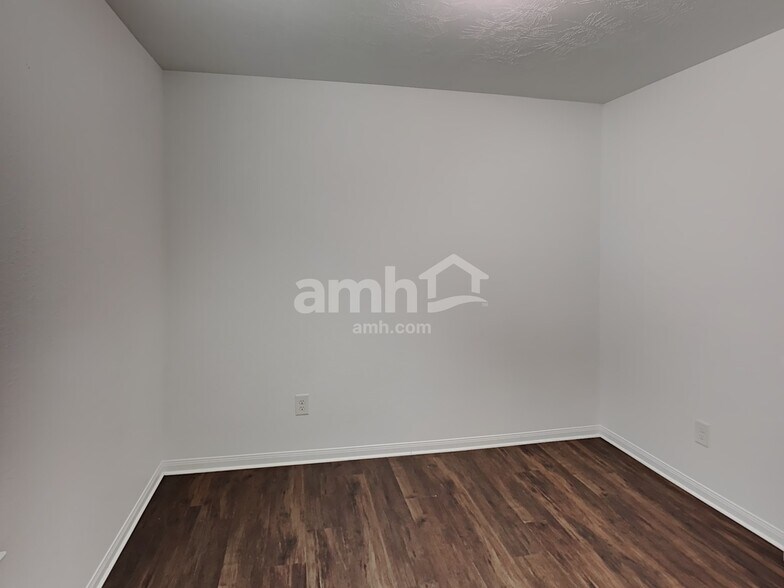 Building Photo - 6031 Brenwood Trails Ln