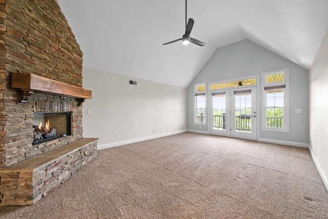 Building Photo - Pet Friendly Four Bedroom off Exit 8!