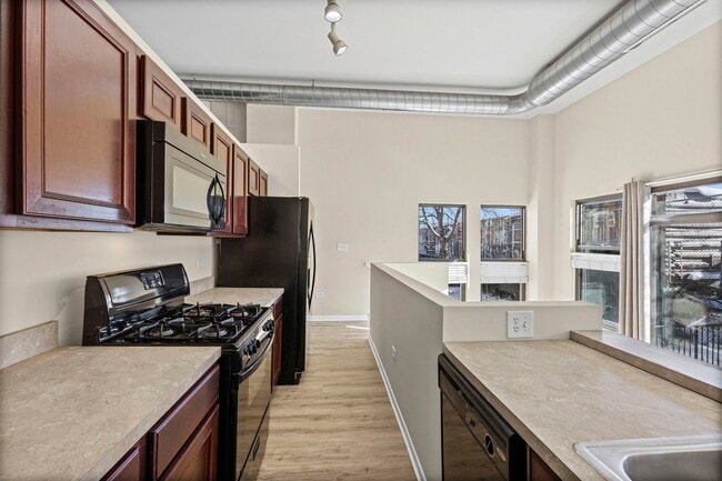 Building Photo - 1550 S Blue Island Ave