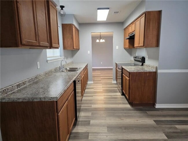 Building Photo - 111 Heather Dr