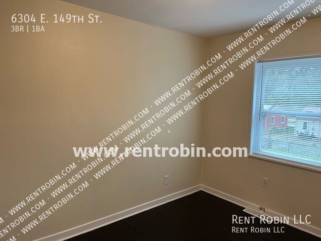 Building Photo - 6304 E 149th St