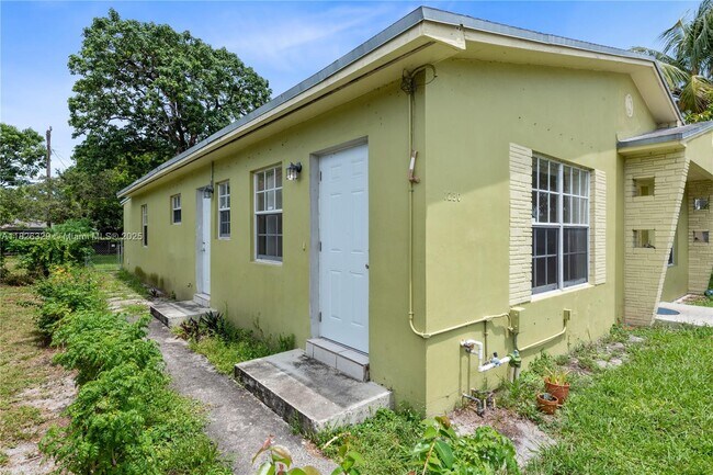Building Photo - 1230 NW 7th Terrace