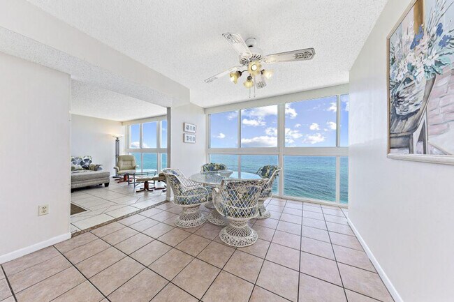 Building Photo - 1007 W Beach Blvd