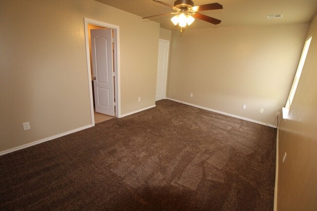 Building Photo - 4508 SE 77th St