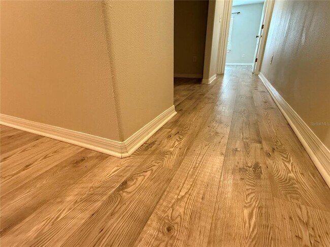 Building Photo - 9854 Trumpet Vine Loop