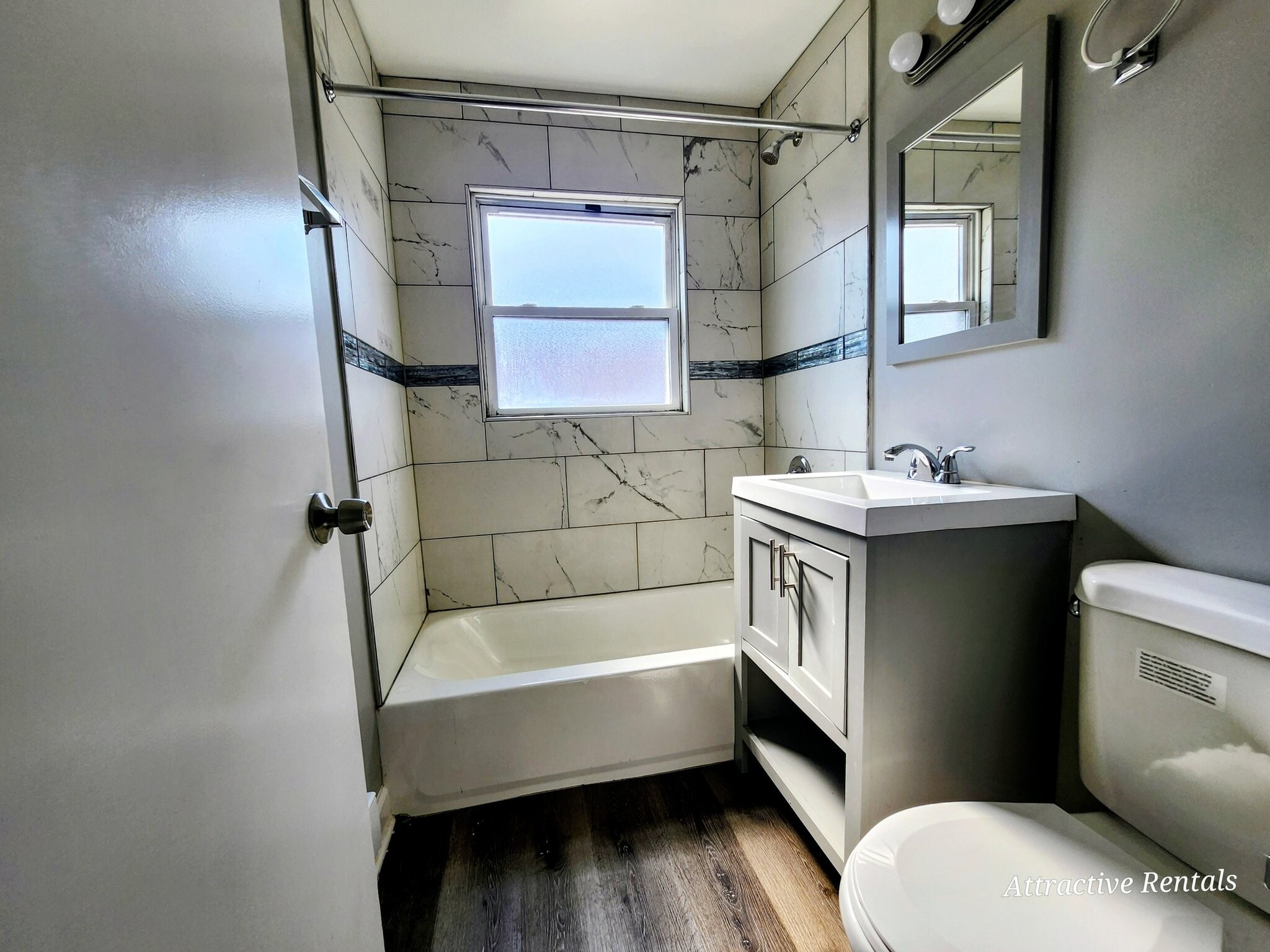 Building Photo - 2123 W 119th St