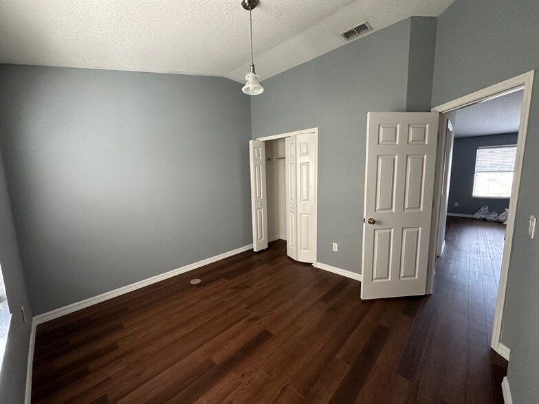 Building Photo - 6308 Lake Smith Cir