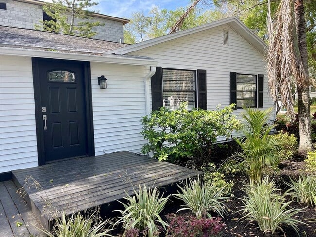 Building Photo - 2118 S Venus St