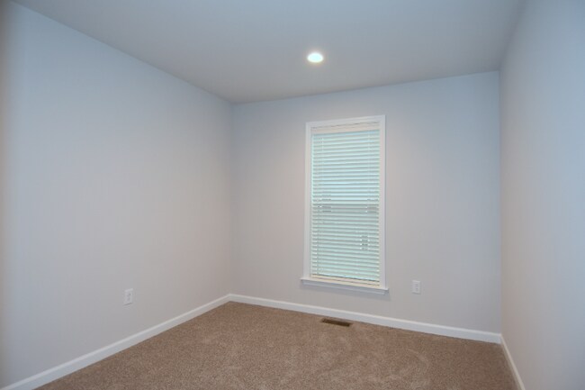 Building Photo - 130 Gress Rd