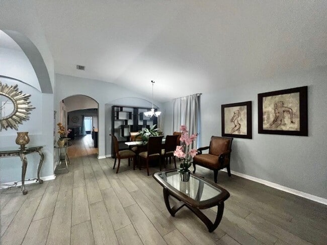 Building Photo - Amazing 4x2 in Lake Nona!! Gated Nona Crest! All tile flooring!! 2 car garage!