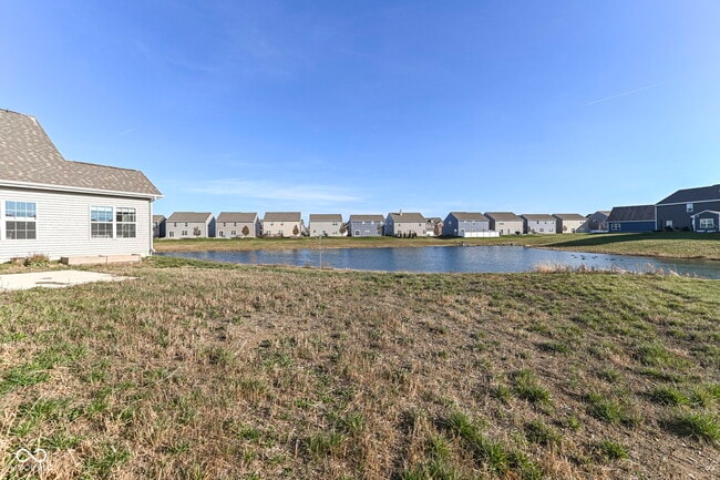 Building Photo - 5375 Maywood Dr