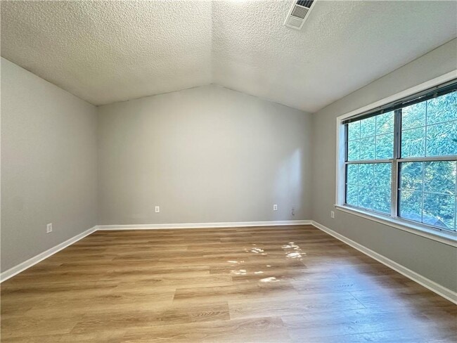 Building Photo - 11900 Carriage Park Ln