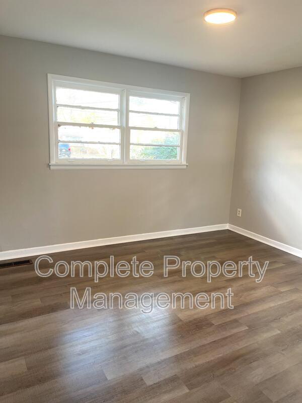 Building Photo - 441 Orchid Rd