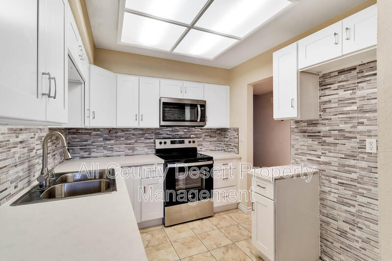 Building Photo - 73885 Saquaro Ct