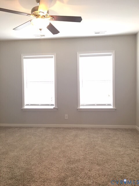 Building Photo - 7474 Pebble Lake Dr