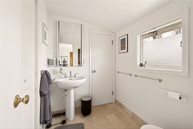 Building Photo - 53 Golfside Pkwy