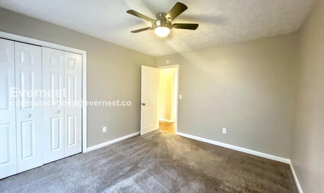 Building Photo - 460 Ward Rd