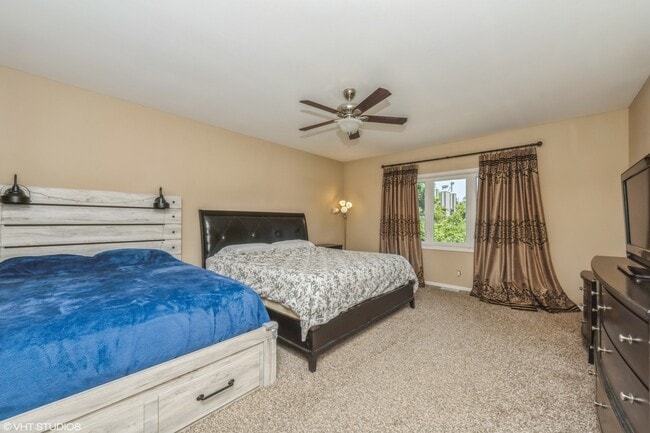 Building Photo - 1020 Arbor Ct