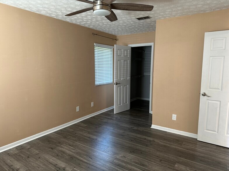 Building Photo - 172 Mallard Glen Dr