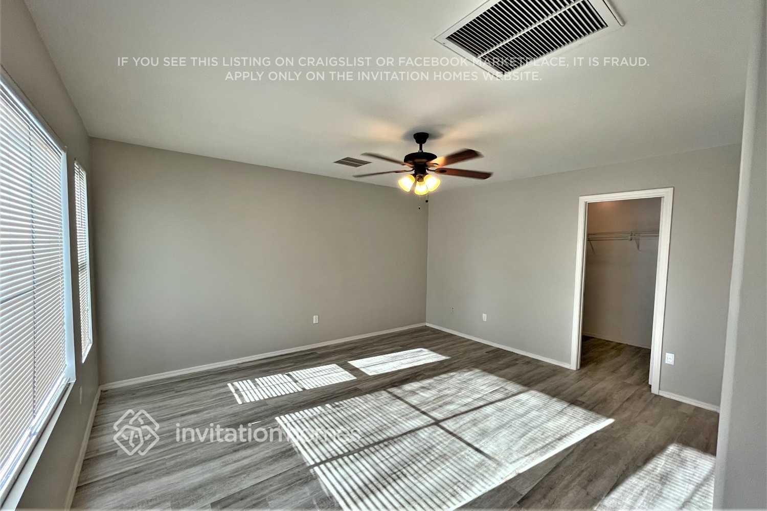 Building Photo - 1391 S Hawk Ln