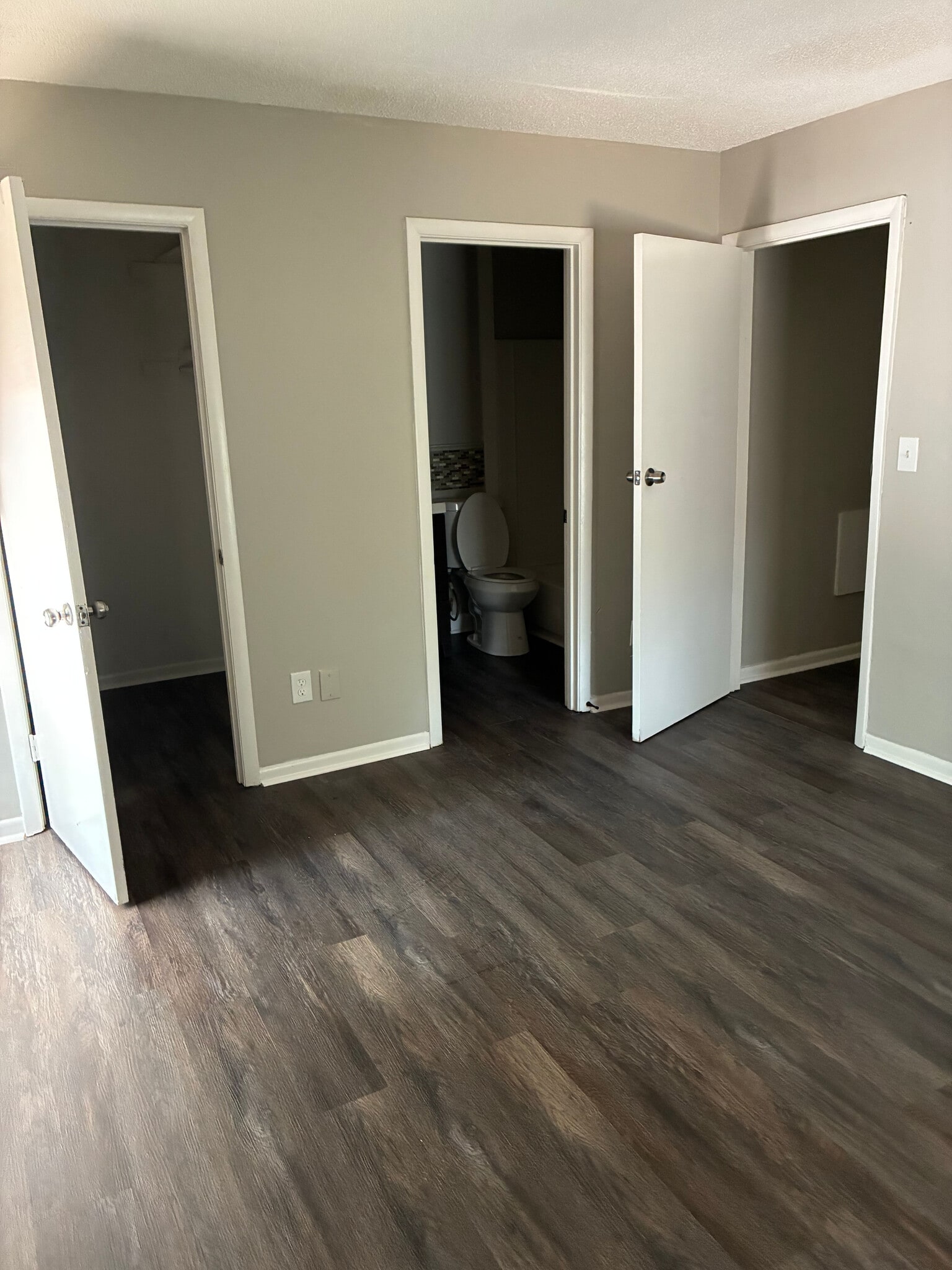 Building Photo - Room in Townhome on Terrace Trail