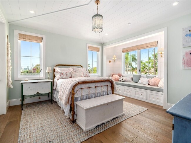 Building Photo - 3403 Laurel Ave